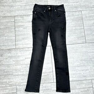 Like new joes skinny black jeans with black rhinestone heart detail with stretch